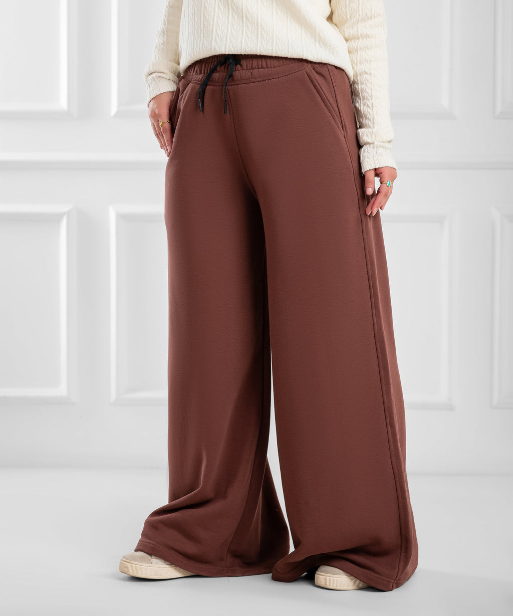 Chic Comfort Wide-Leg Pantalones: Trendy Colors & Effortless Style - Akira #  #